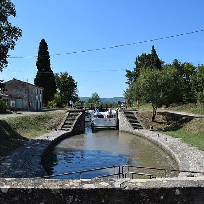 Photo de Canal du Midi : Écluse triple de Fontfile