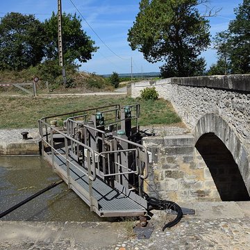 Canal du Midi : Écluse triple de Fontfile