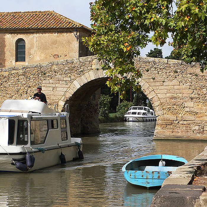 Photo de Canal du Midi : hameau du Somail également sur commune de Saint-Nazaire-dAude