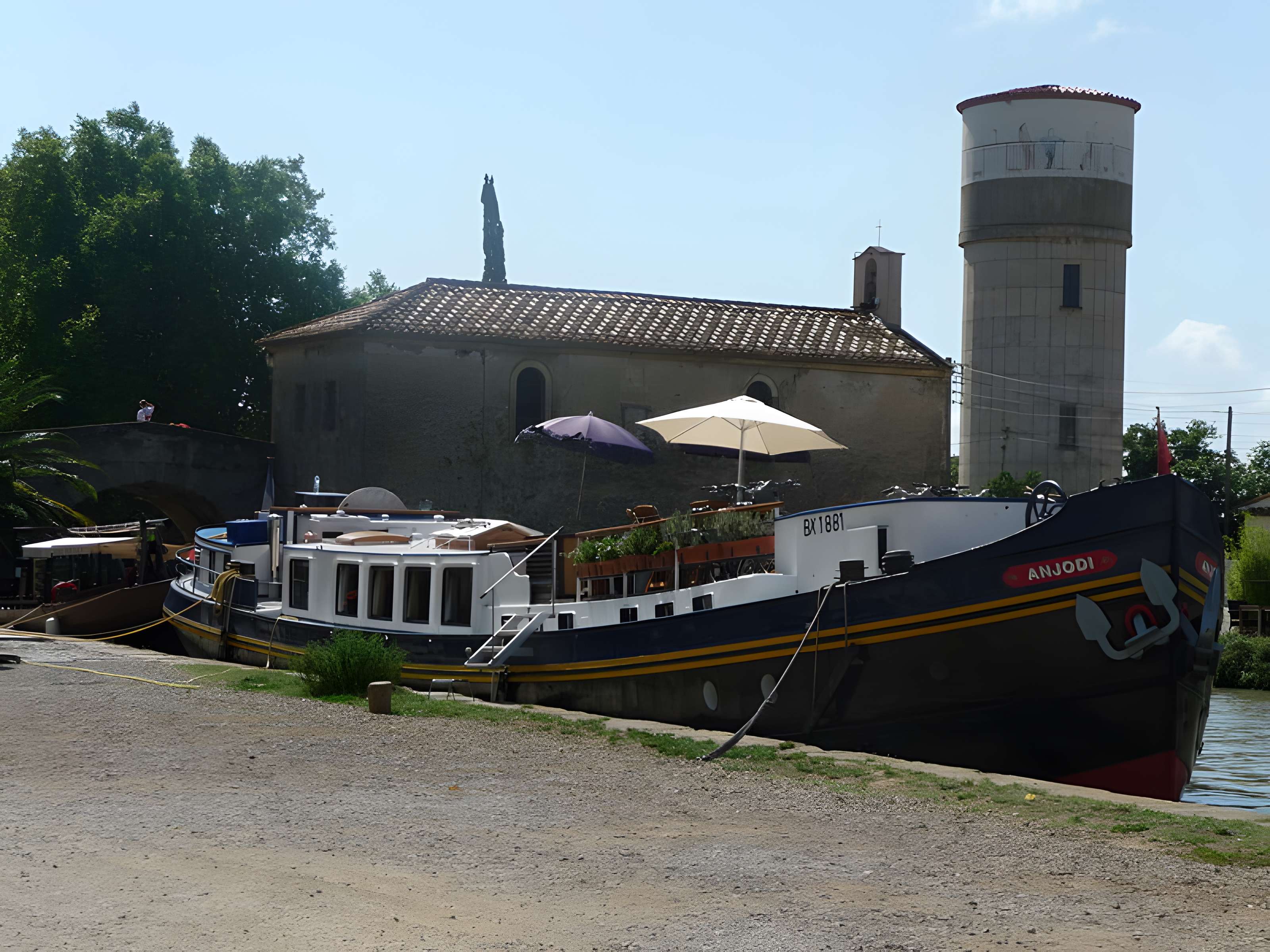 Canal du Midi : hameau du Somail (également sur commune de Saint-Nazaire-d'Aude)