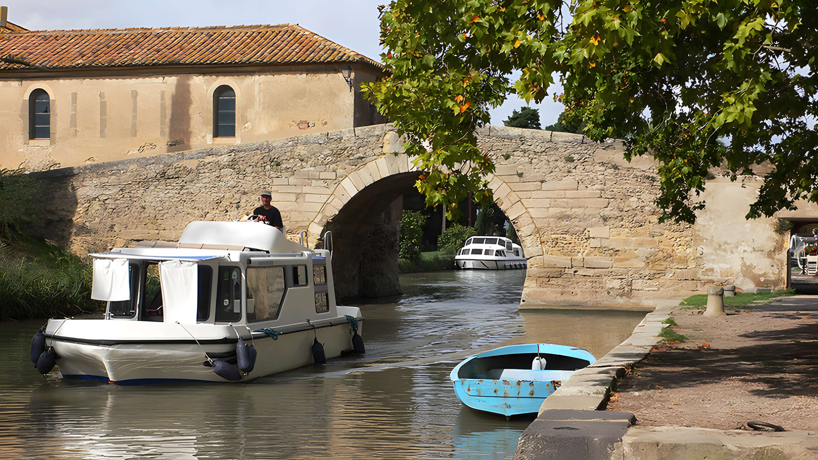 Canal du Midi : hameau du Somail (également sur commune de Saint-Nazaire-d'Aude)