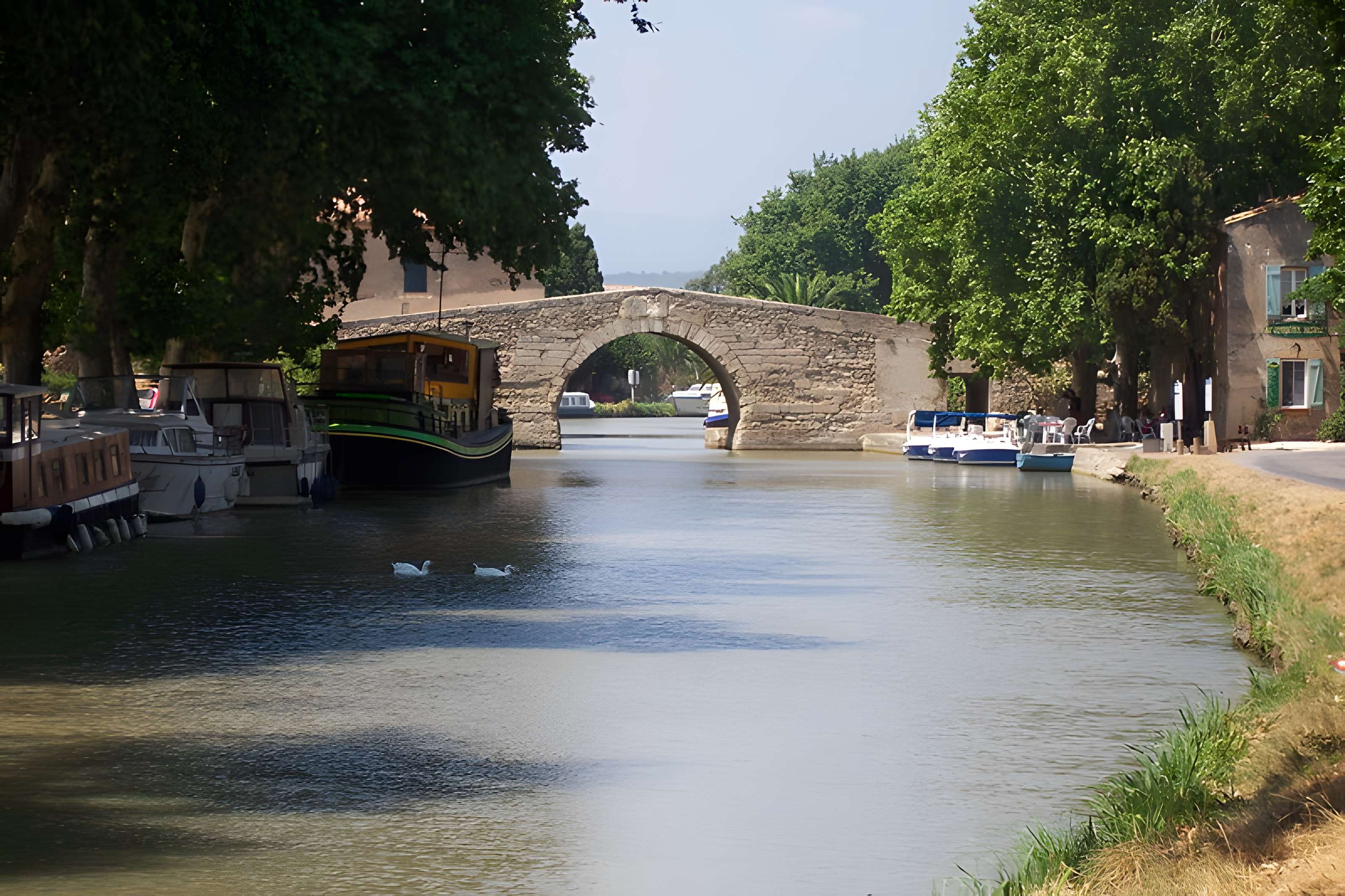 Canal du Midi : hameau du Somail (également sur commune de Saint-Nazaire-d'Aude)