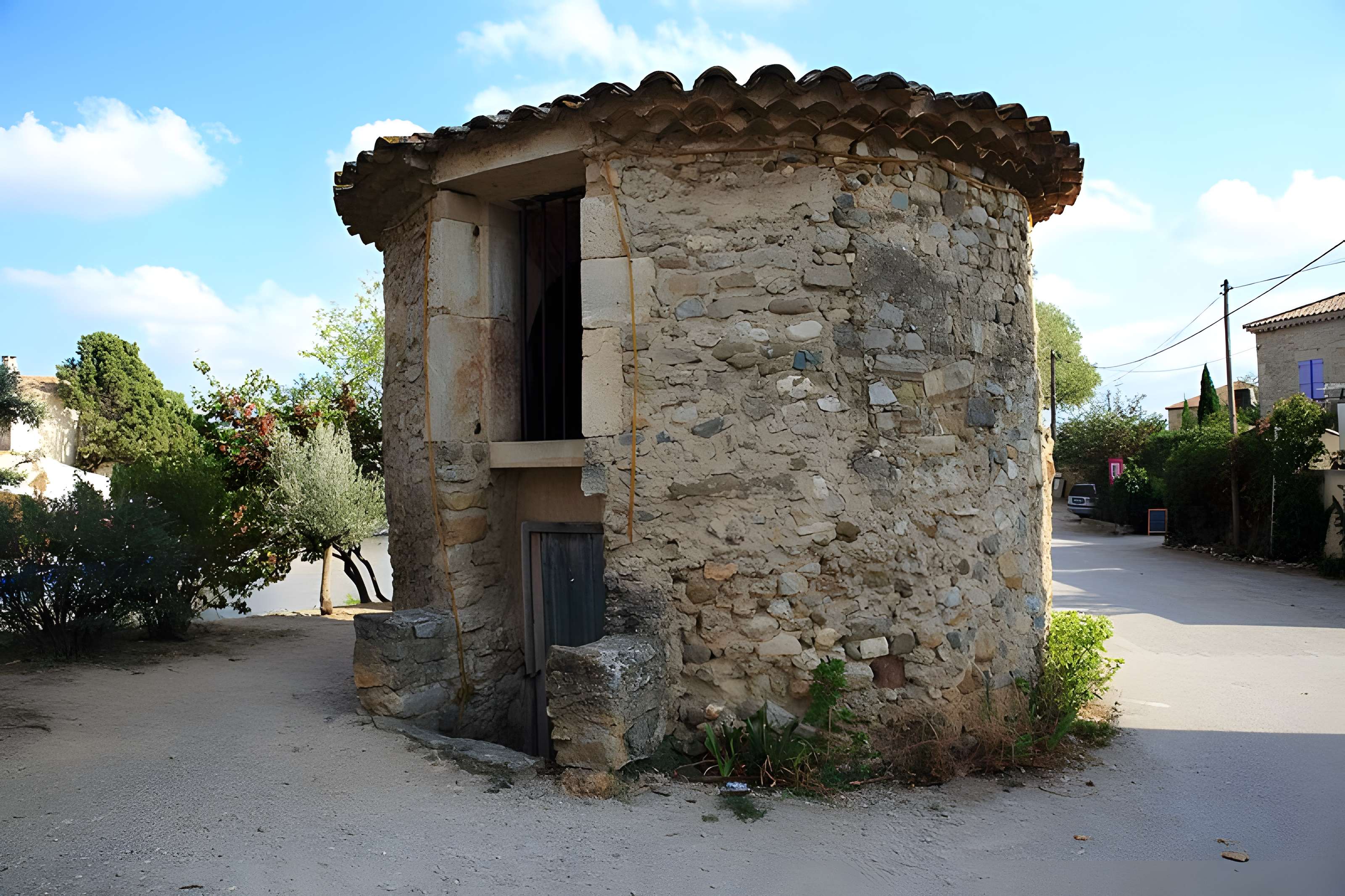 Canal du Midi : hameau du Somail (également sur commune de Saint-Nazaire-d'Aude)