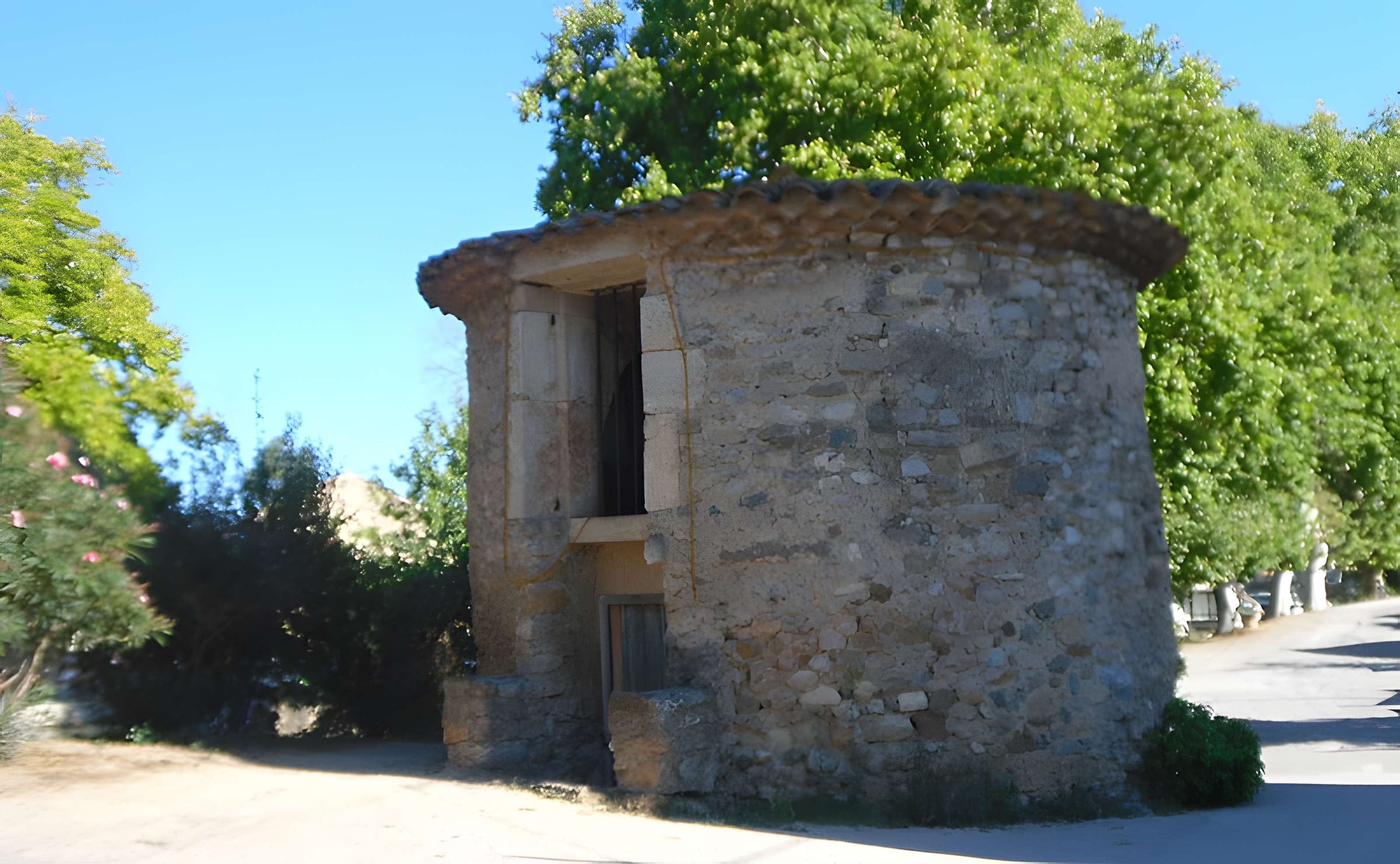 Canal du Midi : hameau du Somail (également sur commune de Saint-Nazaire-d'Aude)