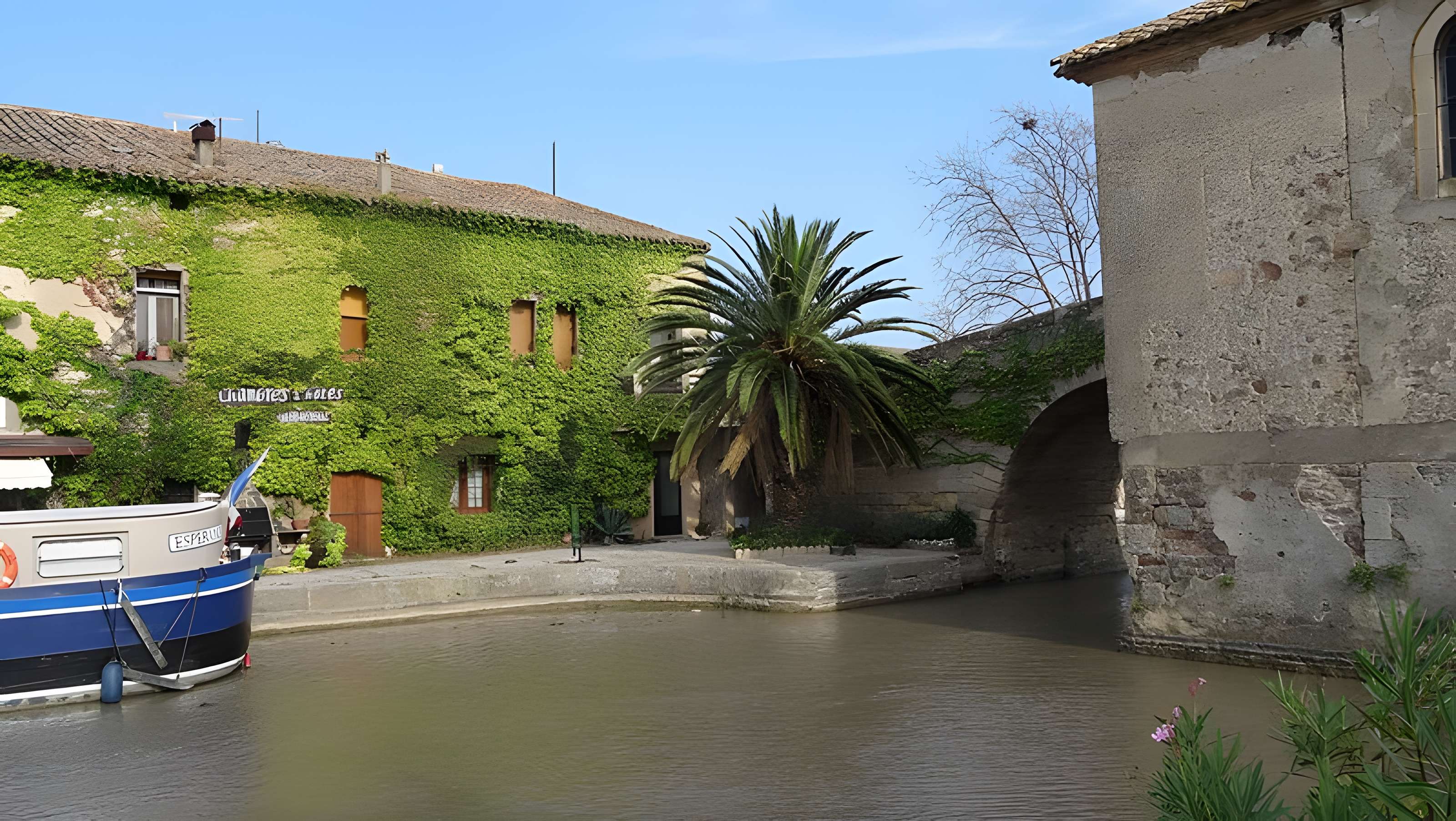 Canal du Midi : hameau du Somail (également sur commune de Saint-Nazaire-d'Aude)