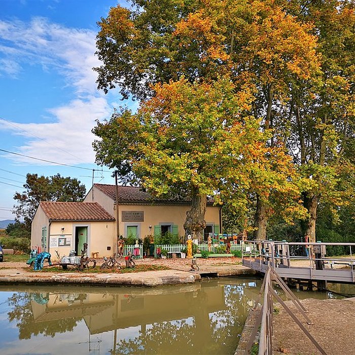 Photo de Canal du Midi : Ouvrages sur la rivière Ognon