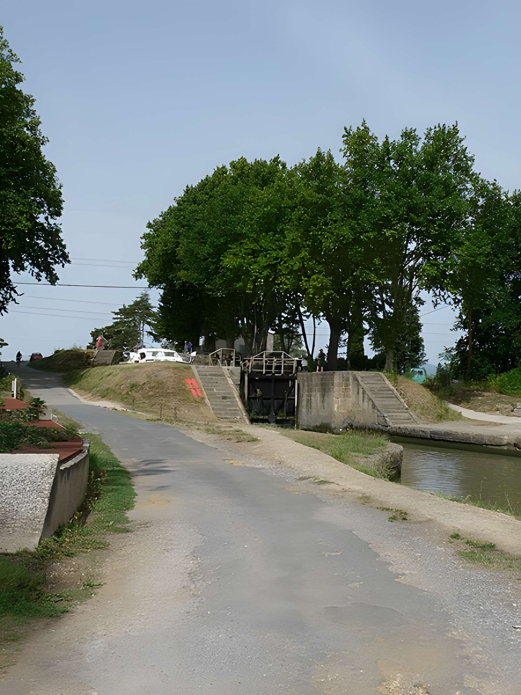 Canal du Midi : Ouvrages sur la rivière Ognon