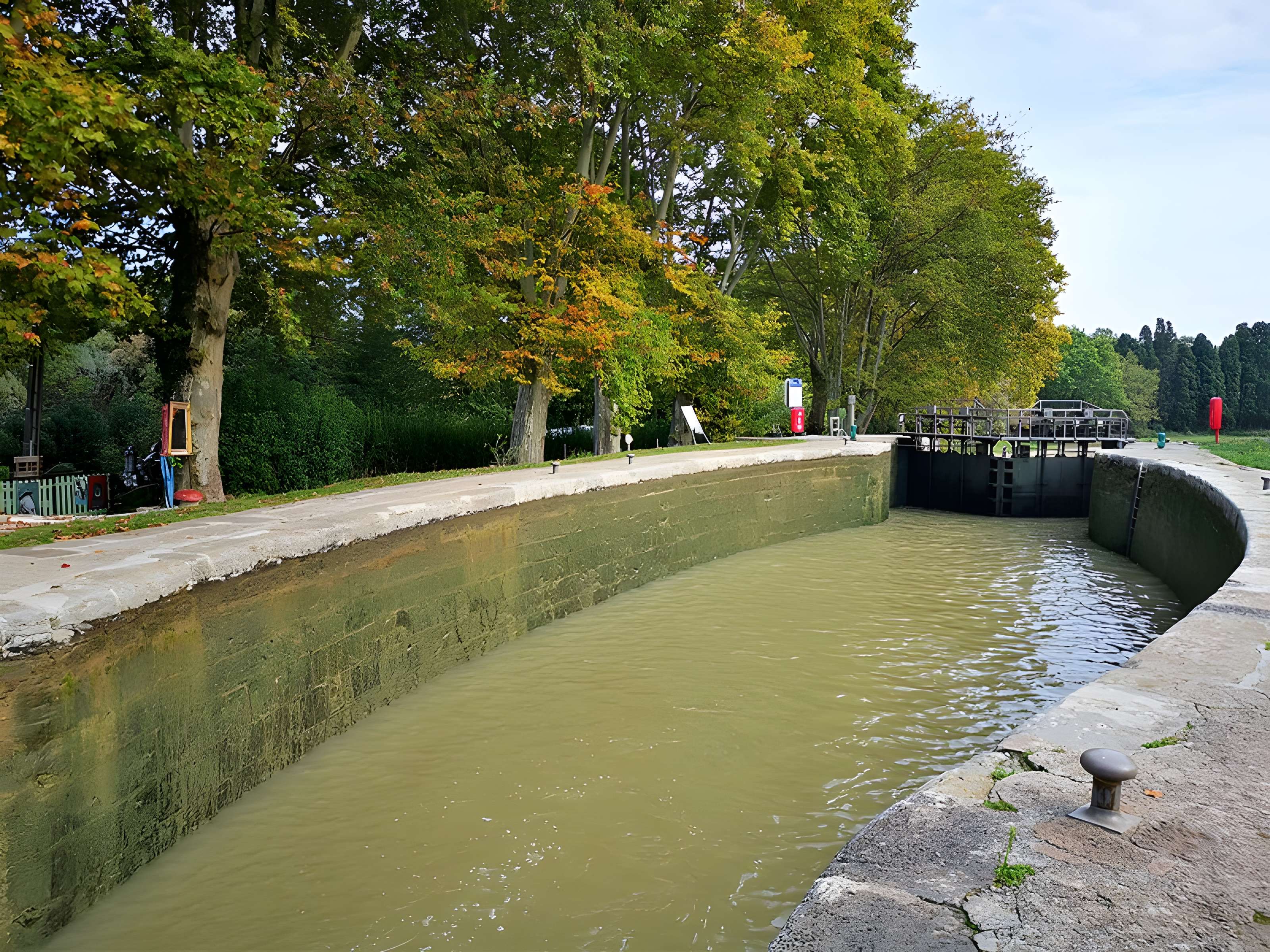 Canal du Midi : Ouvrages sur la rivière Ognon