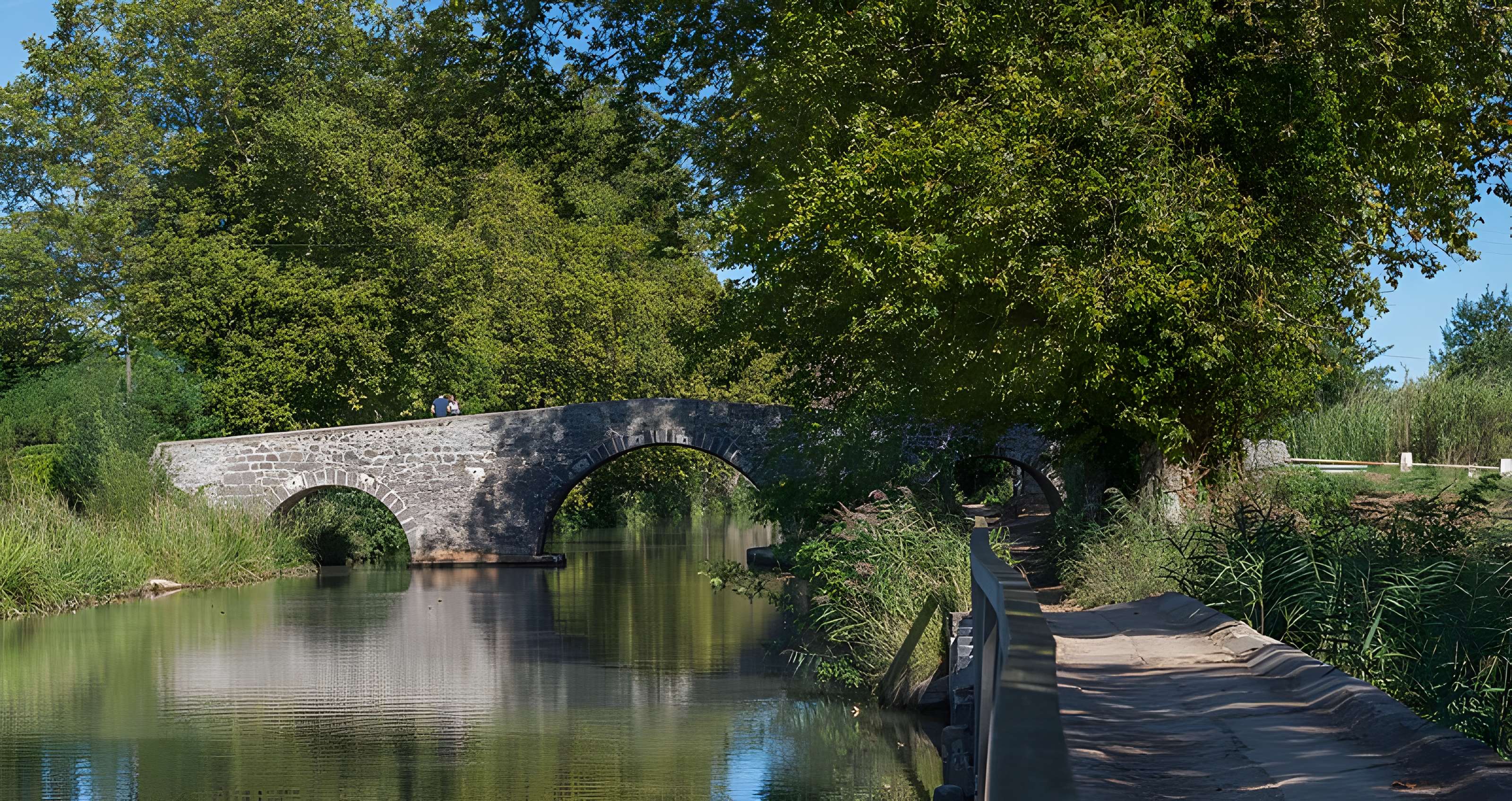 Canal du Midi : Pont Saint-Joseph d'Agde