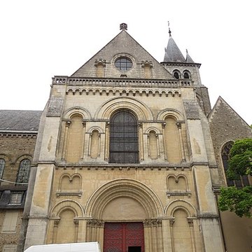 Cathédrale de la Sainte-Trinité de Laval