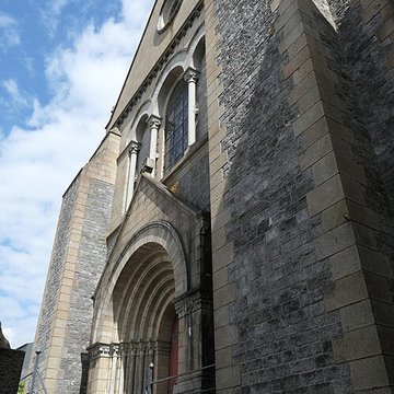 Cathédrale de la Sainte-Trinité de Laval