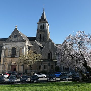 Cathédrale de la Sainte-Trinité de Laval
