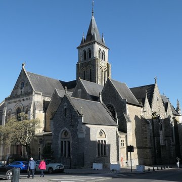 Cathédrale de la Sainte-Trinité de Laval