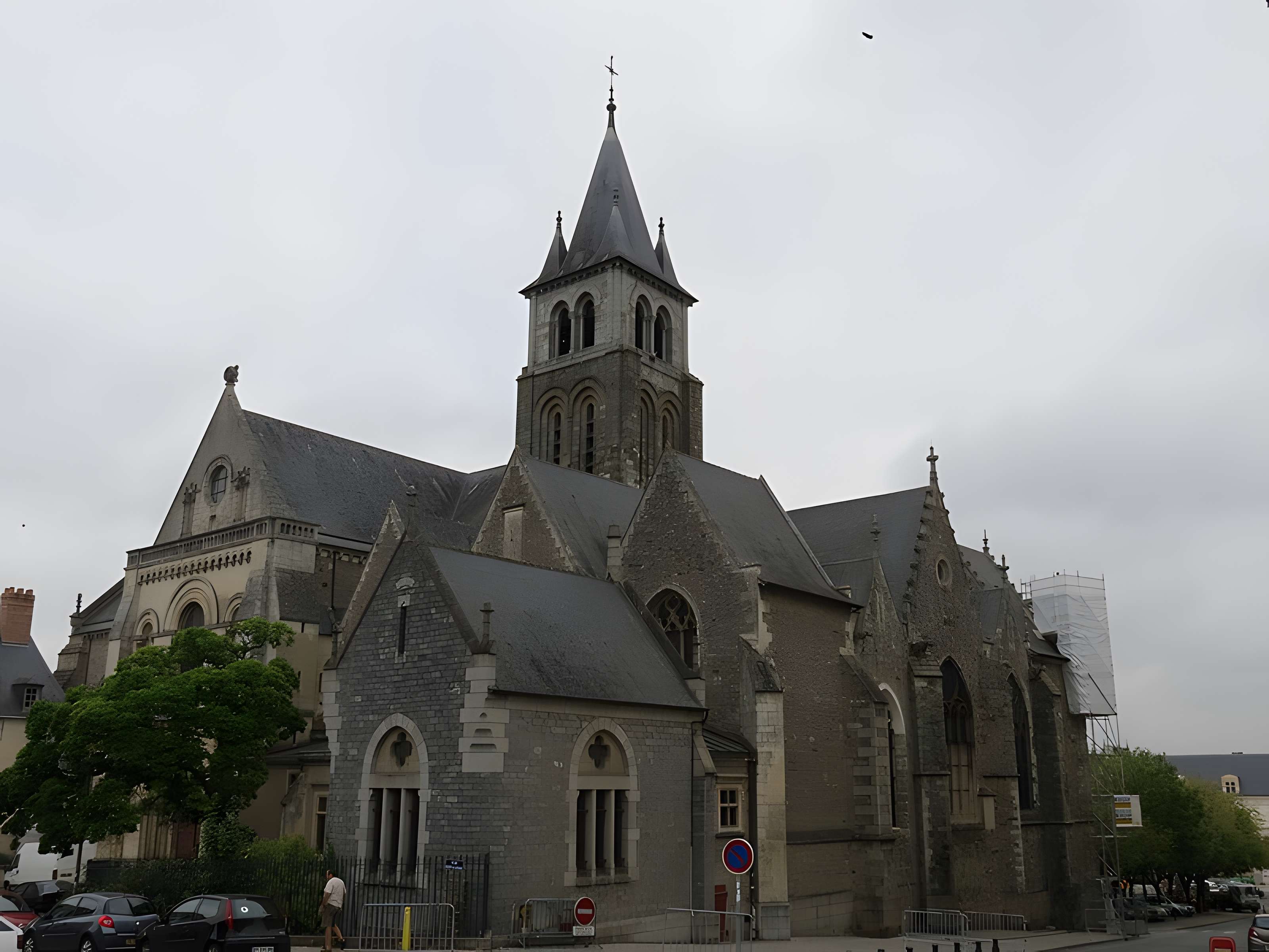 Cathédrale de la Sainte-Trinité de Laval