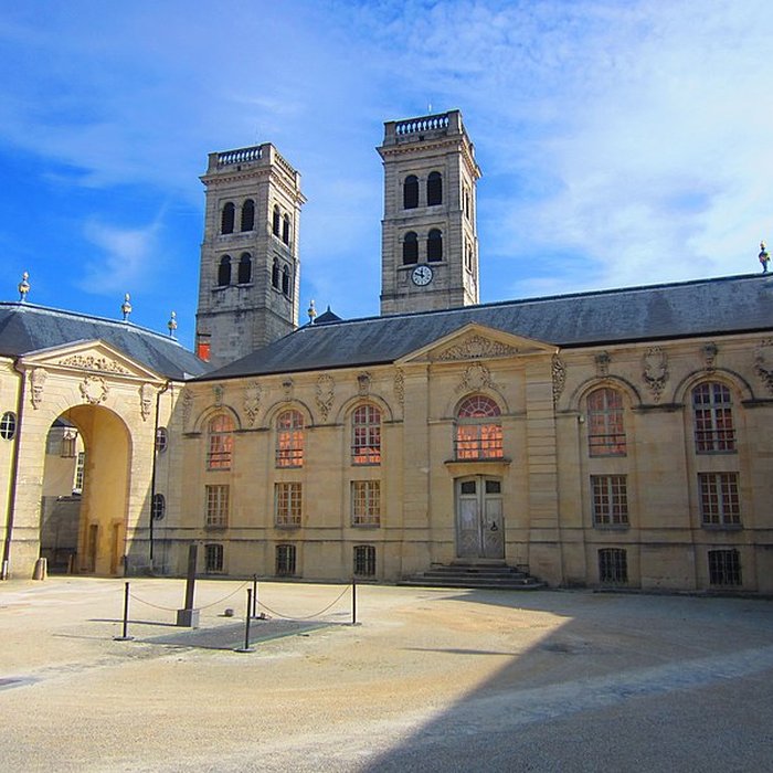 Photo de Centre mondial de la paix des libertés et des droits de lhomme à Verdun