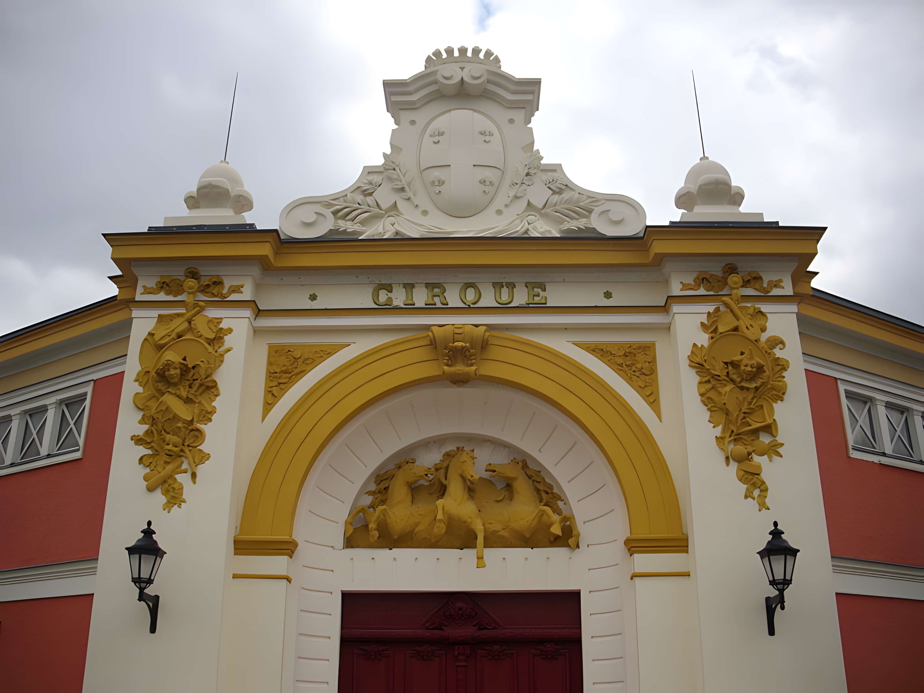 Centre national des arts du cirque de Châlons-en-Champagne