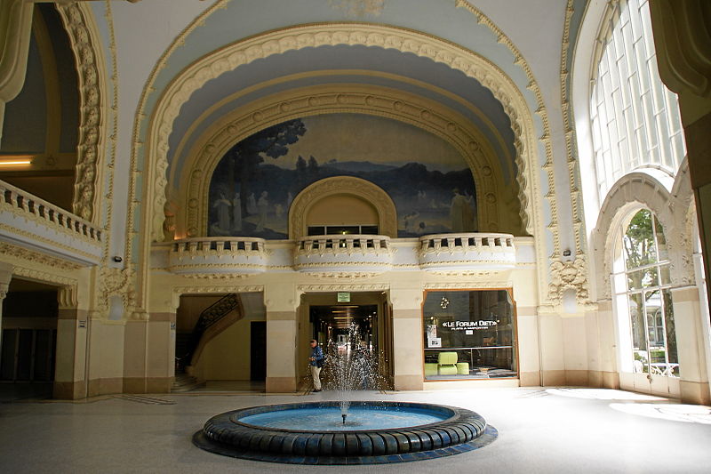 Centre thermal des Dômes à Vichy