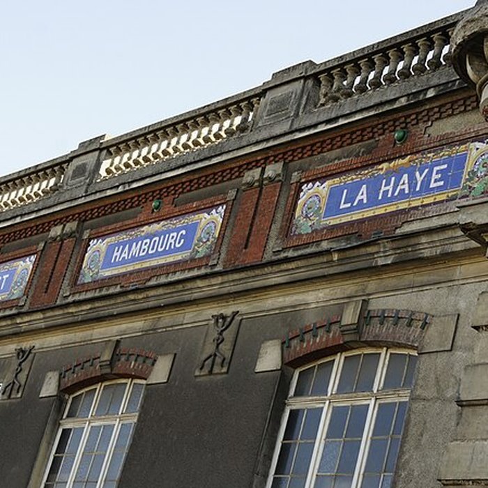 Photo de Tour De Castellane Champagne de Castellane à Épernay