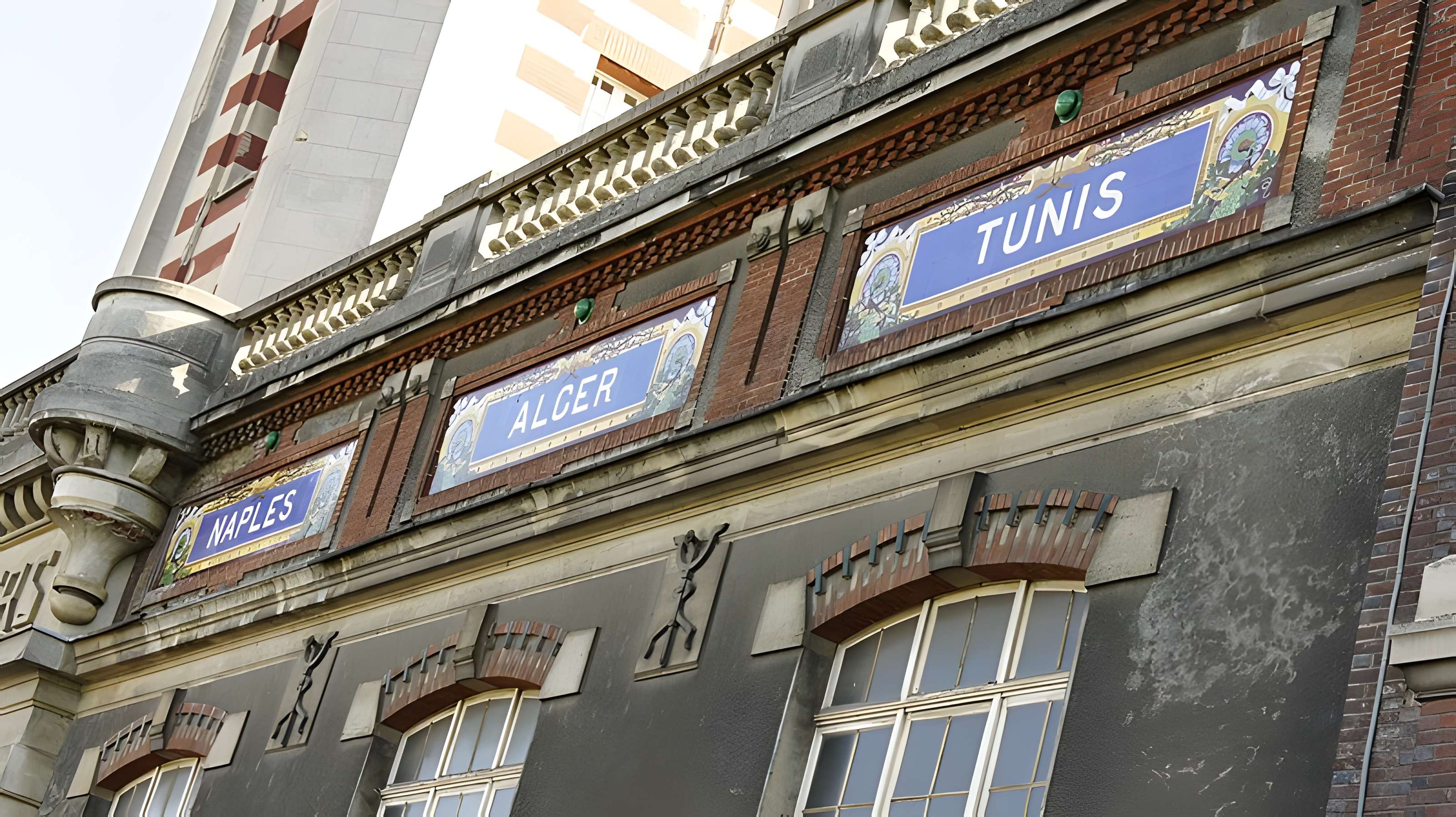Tour De Castellane (Champagne de Castellane) à Épernay