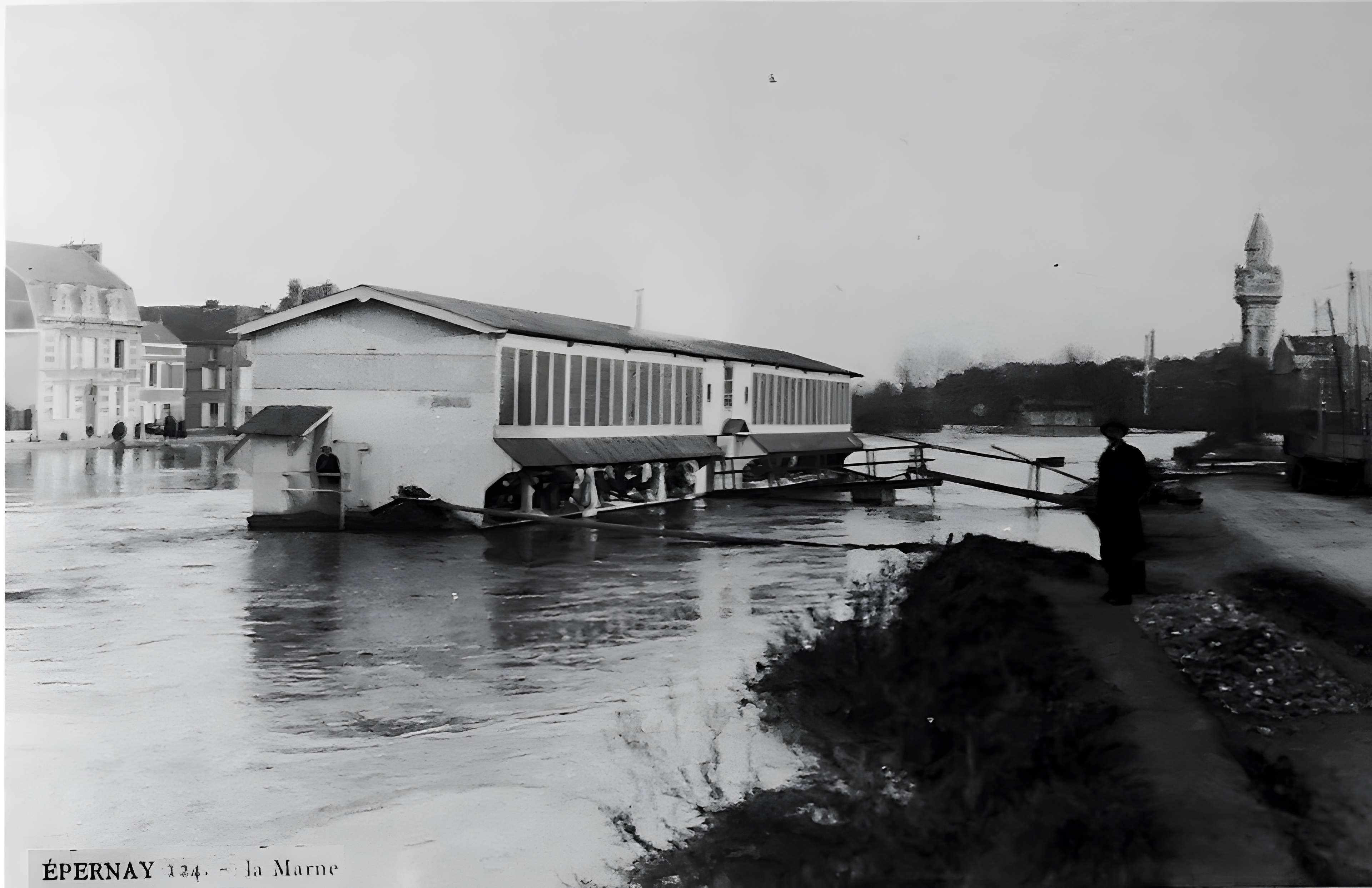 Tour De Castellane (Champagne de Castellane) à Épernay