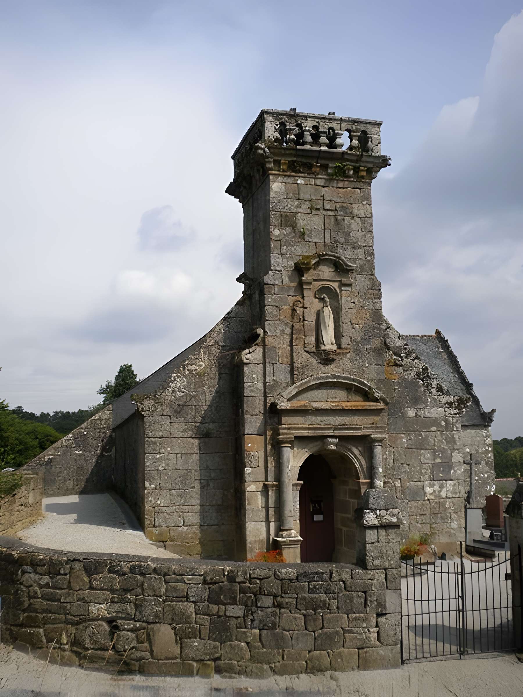 Chapelle de Locmaria de Rostrenen 