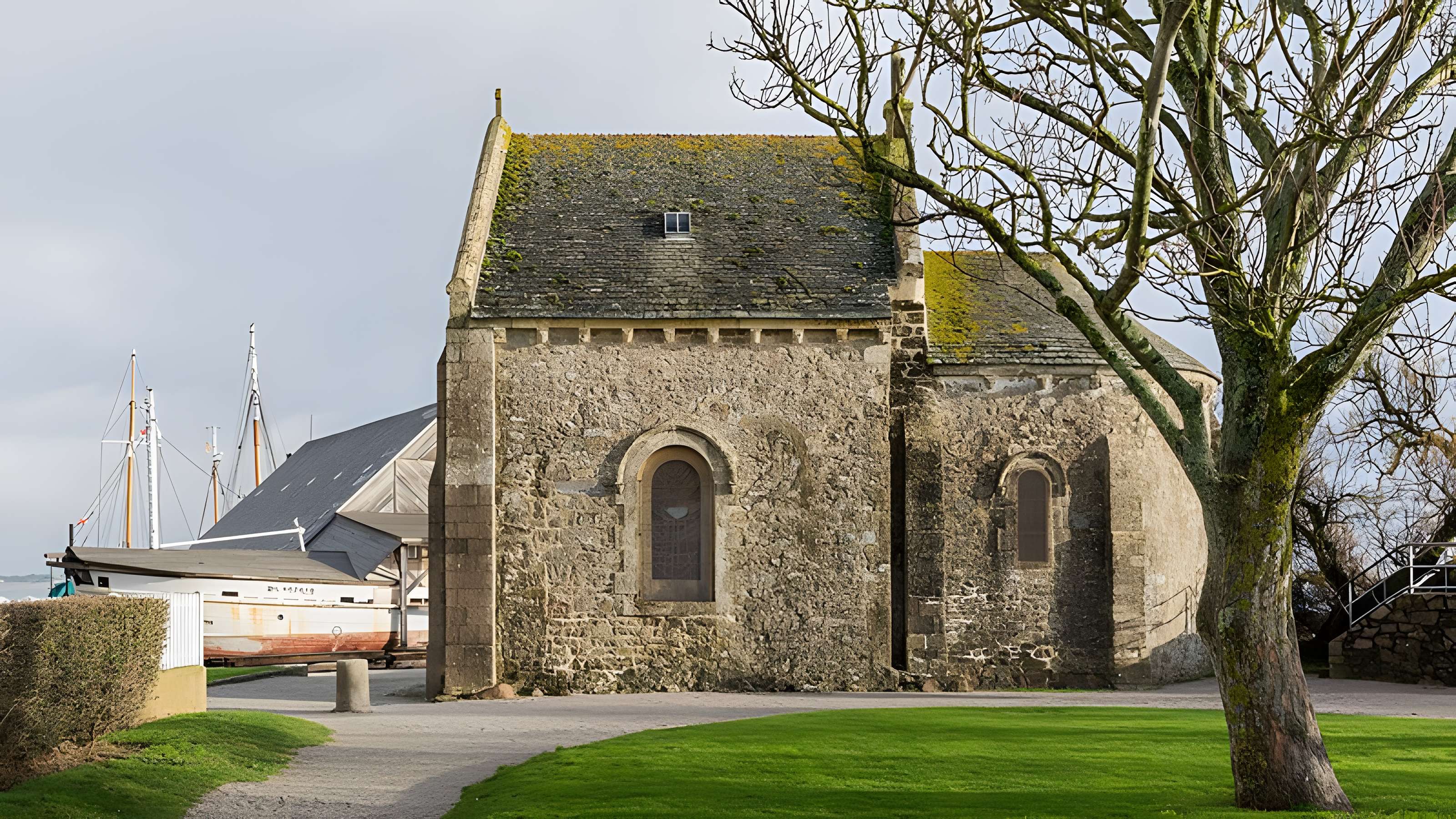 Chapelle des marins de Saint-Vaast-la-Hougue