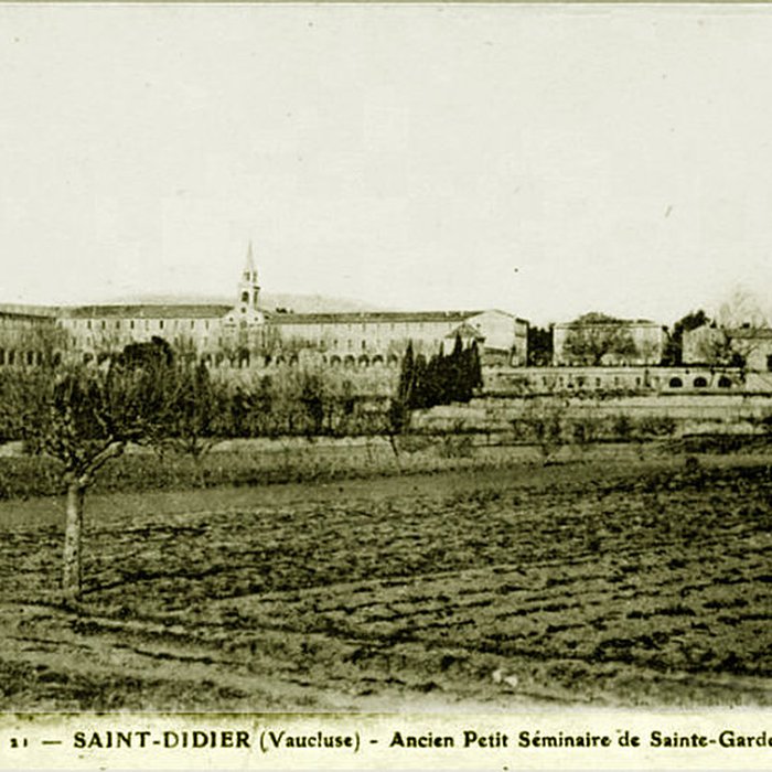 Photo de Couvent Sainte-Garde-des-Champs de Saint-Didier