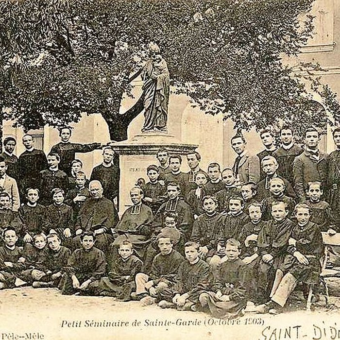 Photo de Couvent Sainte-Garde-des-Champs de Saint-Didier