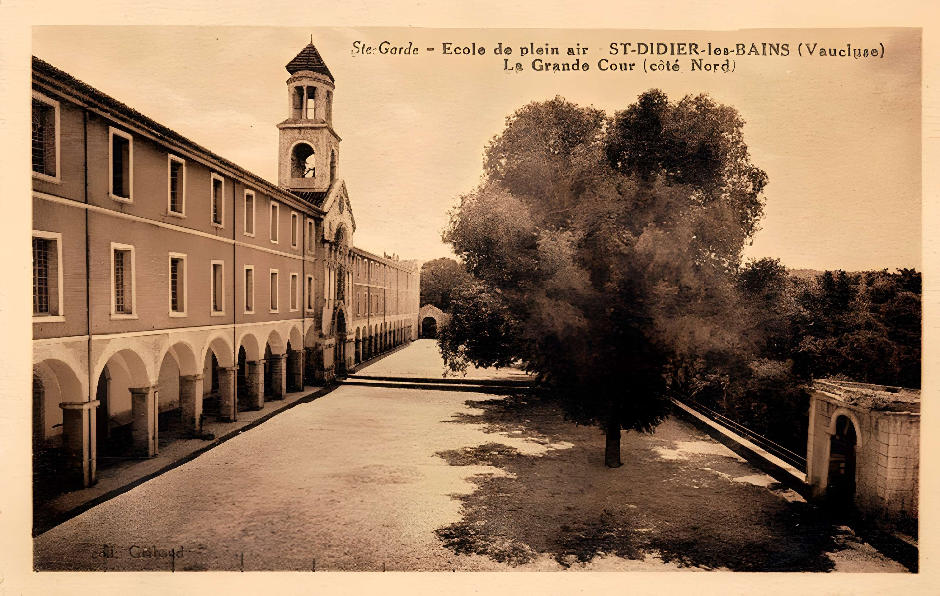 Couvent Sainte-Garde-des-Champs de Saint-Didier