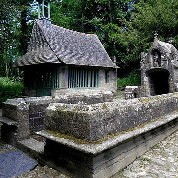 Chapelle et fontaine Notre-Dame-des-Fontaines de Daoulas