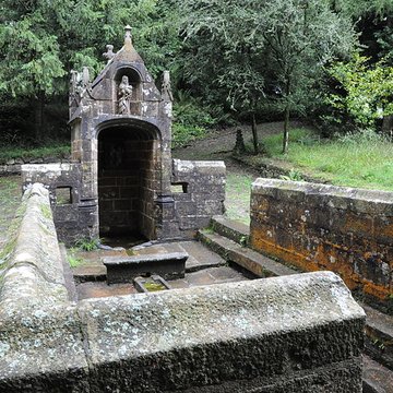Chapelle et fontaine Notre-Dame-des-Fontaines de Daoulas