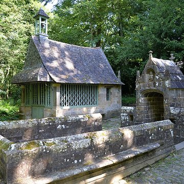 Chapelle et fontaine Notre-Dame-des-Fontaines de Daoulas
