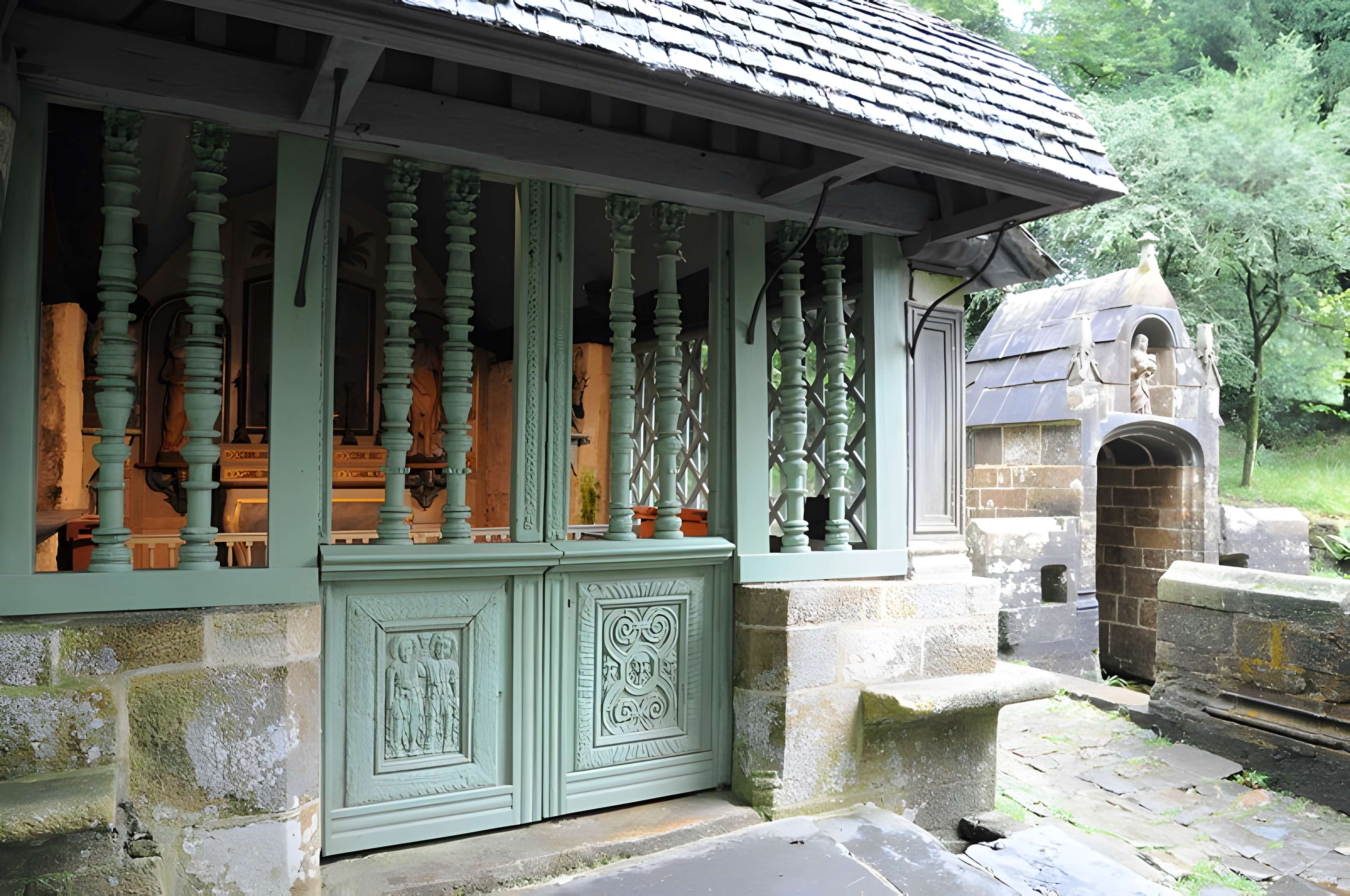 Chapelle et fontaine Notre-Dame-des-Fontaines de Daoulas 