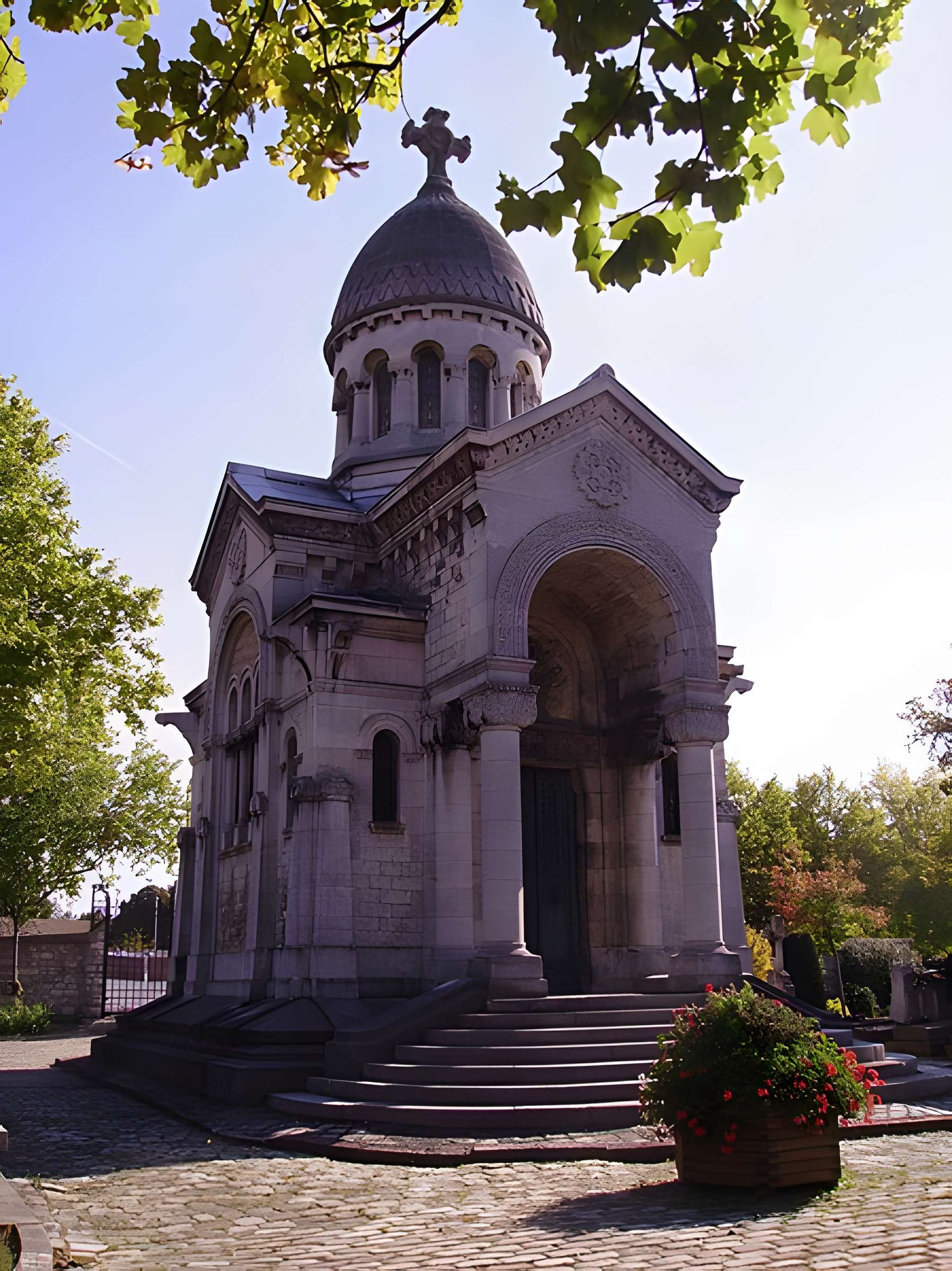 Chapelle funéraire de Jules Hunebelle à Clamart