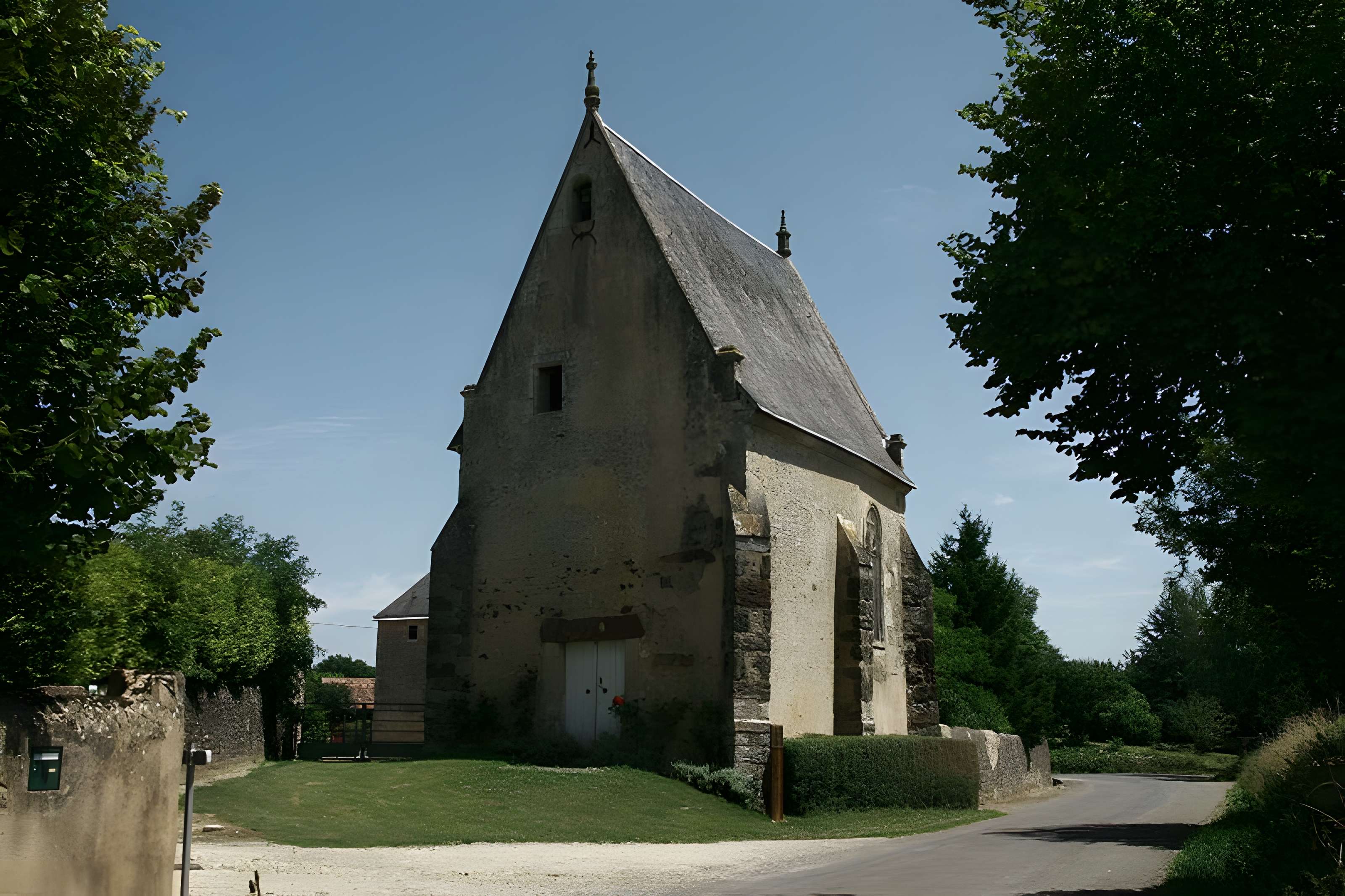 Chapelle Notre-Dame de L'Habit à Domfront-en-Champagne 