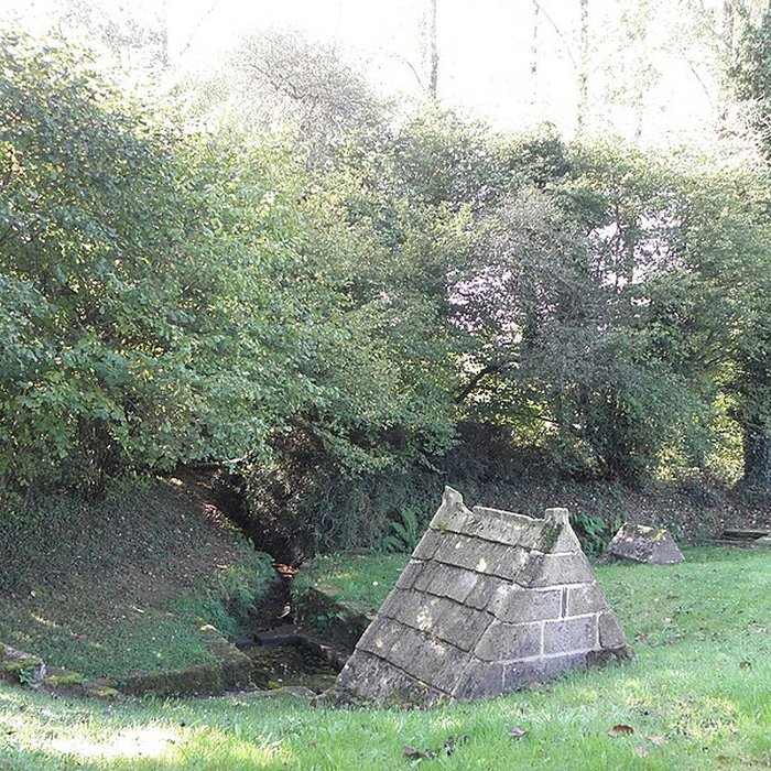 Photo de Chapelle Notre-Dame des Trois-Fontaines à Gouézec