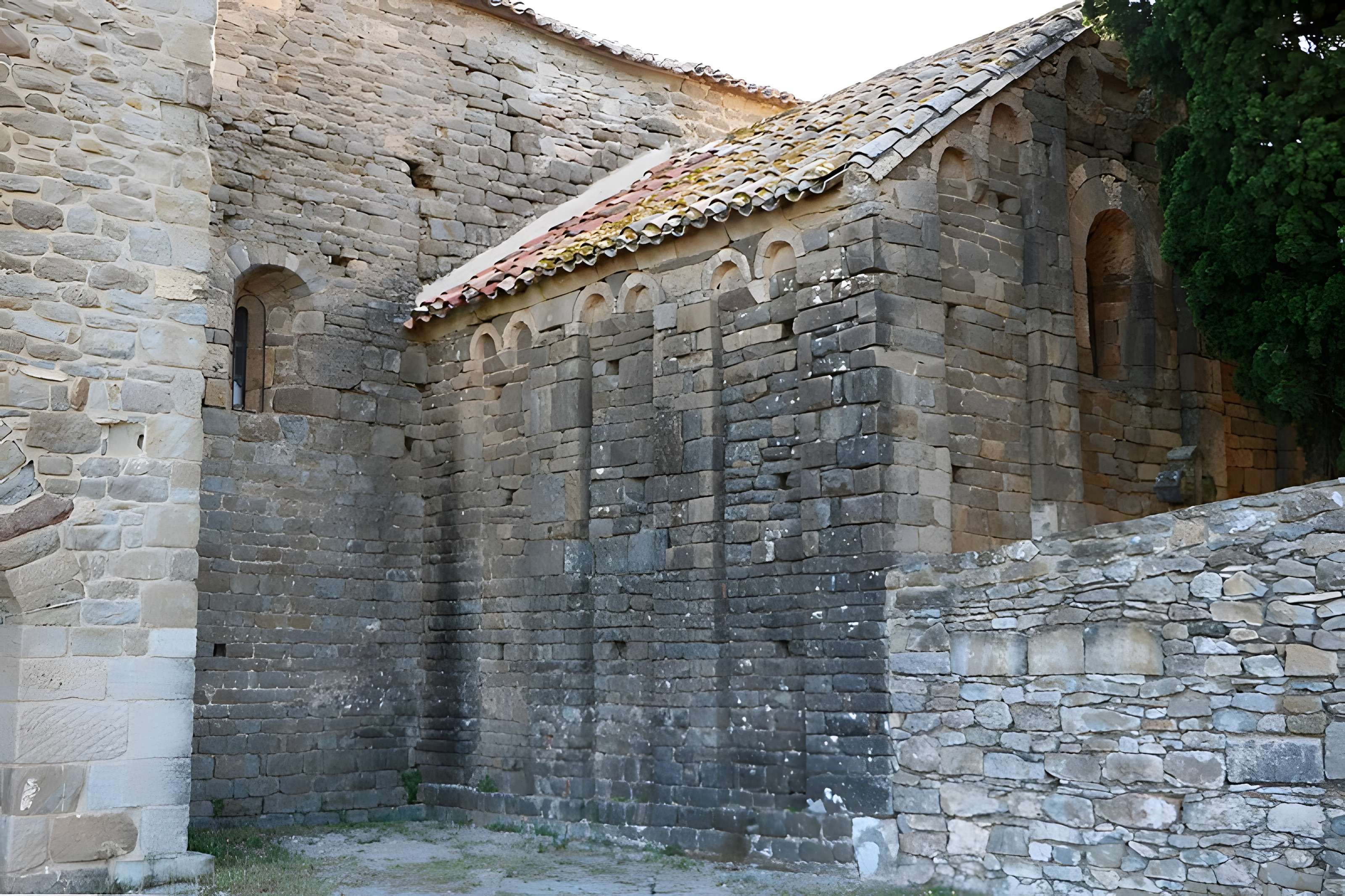 Chapelle Notre-Dame-de-Colombier de Montbrun-des-Corbières