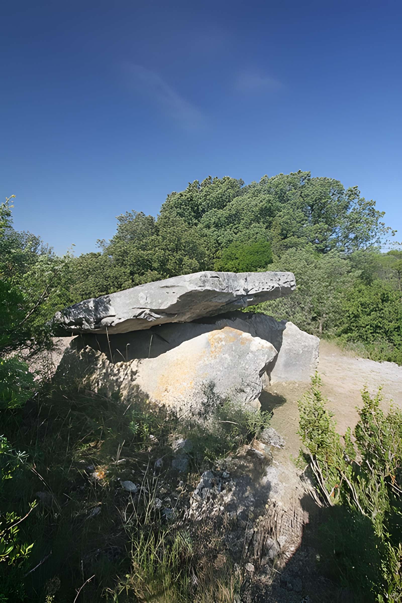 Dolmen de Champvermeil à Bidon