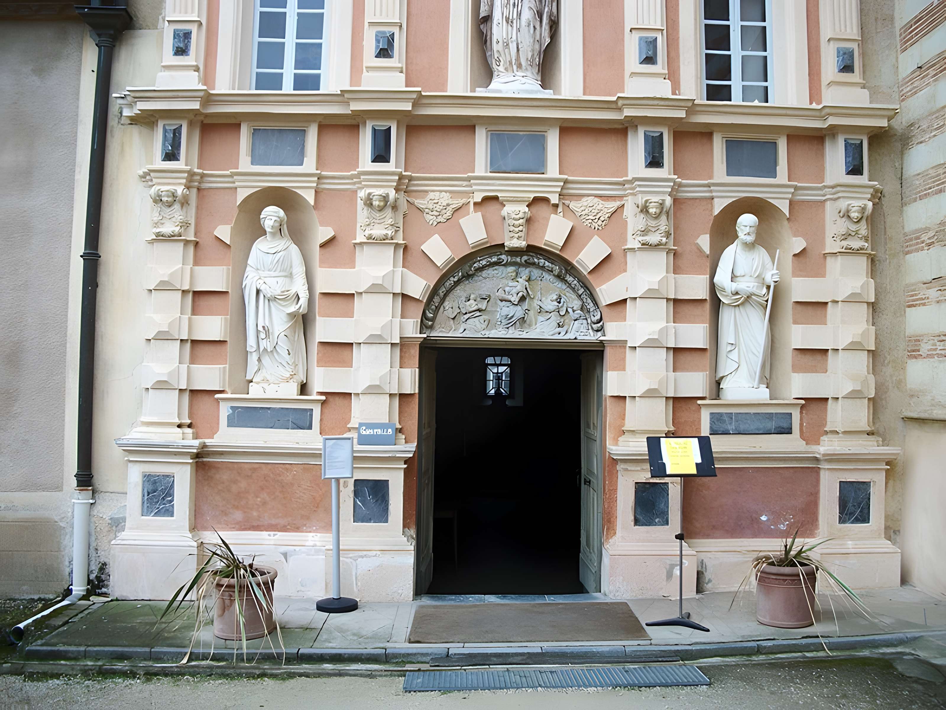 Chapelle Notre-Dame-de-Garaison de Monléon-Magnoac