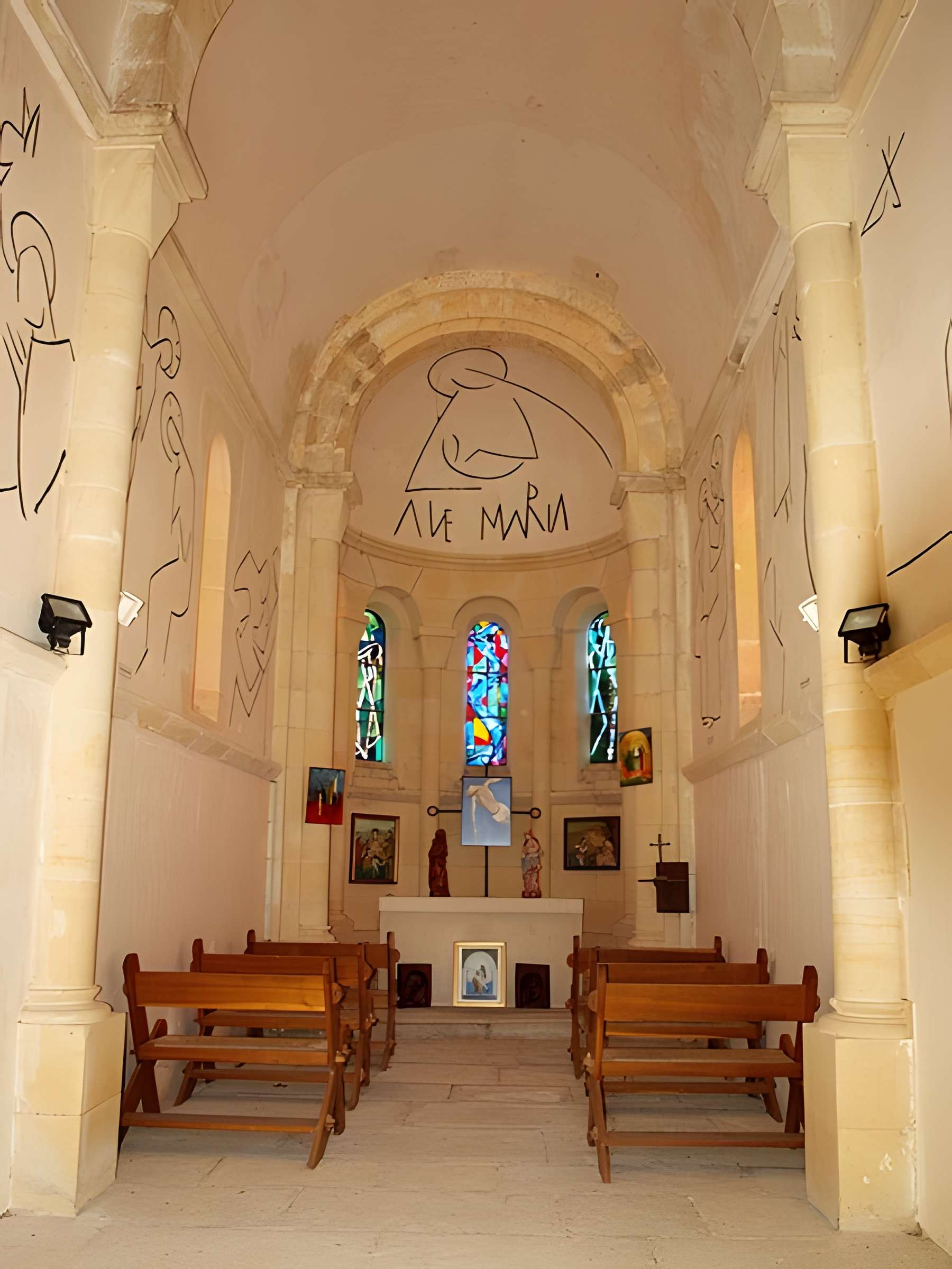 Chapelle Notre-Dame-de-la-Tête-Ronde de Menou