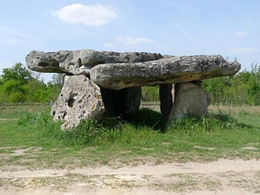 Photo de Dolmen de Garde-Épée à Saint-Brice