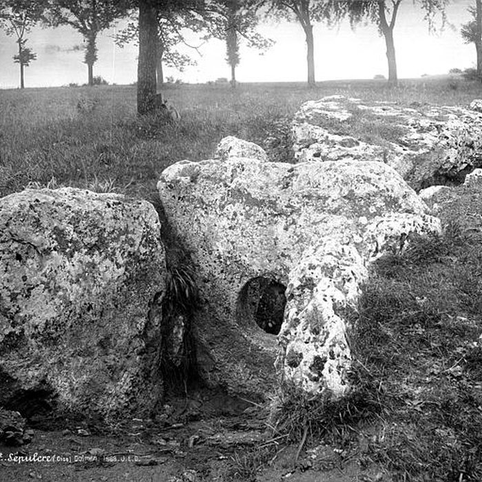 Photo de Dolmen de la Pierre-aux-Fées à Villers-Saint-Sépulcre