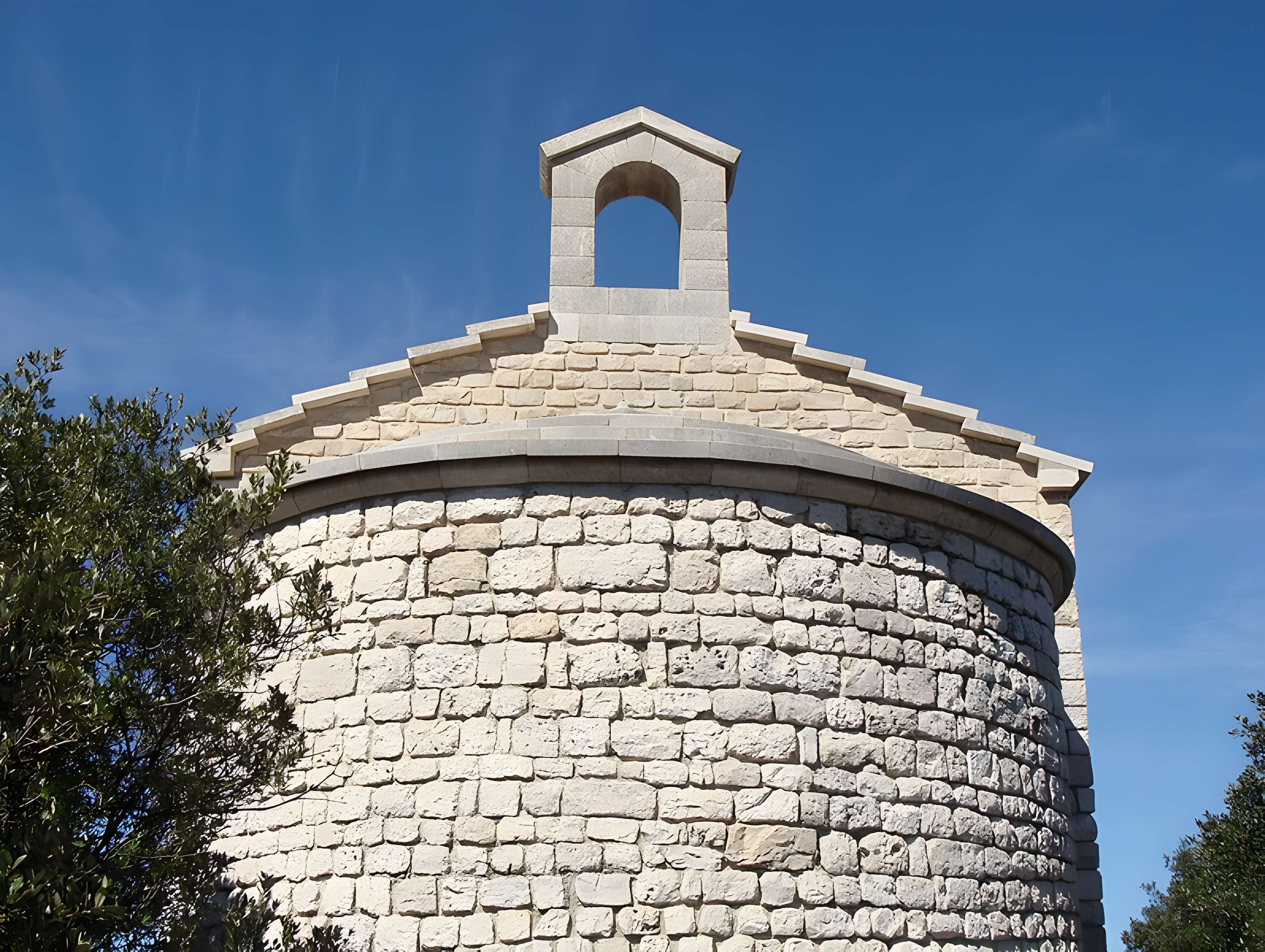 Chapelle Saint-André-de-Julhans de Roquefort-la-Bédoule