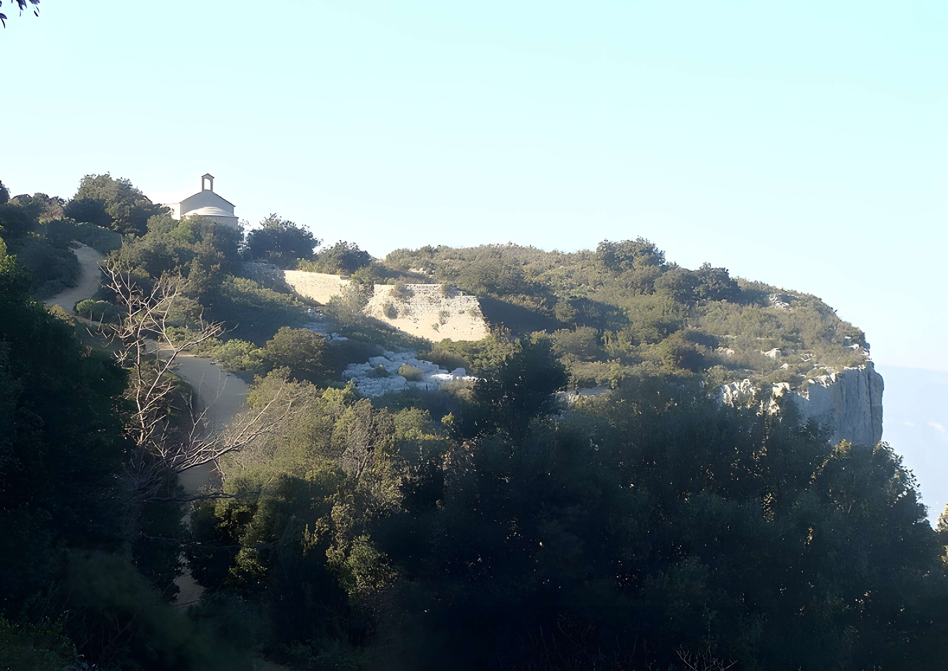 Chapelle Saint-André-de-Julhans de Roquefort-la-Bédoule