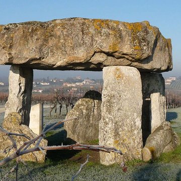 Dolmen de Saint-Fort-sur-le-Né