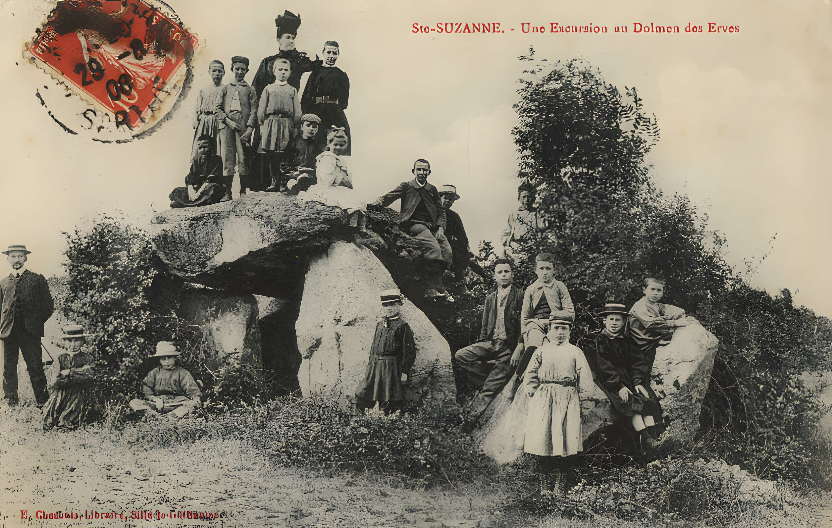 Dolmen des Erves à Sainte-Suzanne