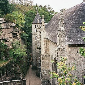 Chapelle Sainte-Barbe et maison du garde