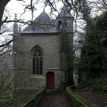 Chapelle Sainte-Barbe et maison du garde