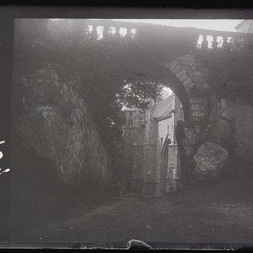 Chapelle Sainte-Barbe et maison du garde