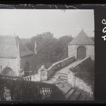 Chapelle Sainte-Barbe et maison du garde